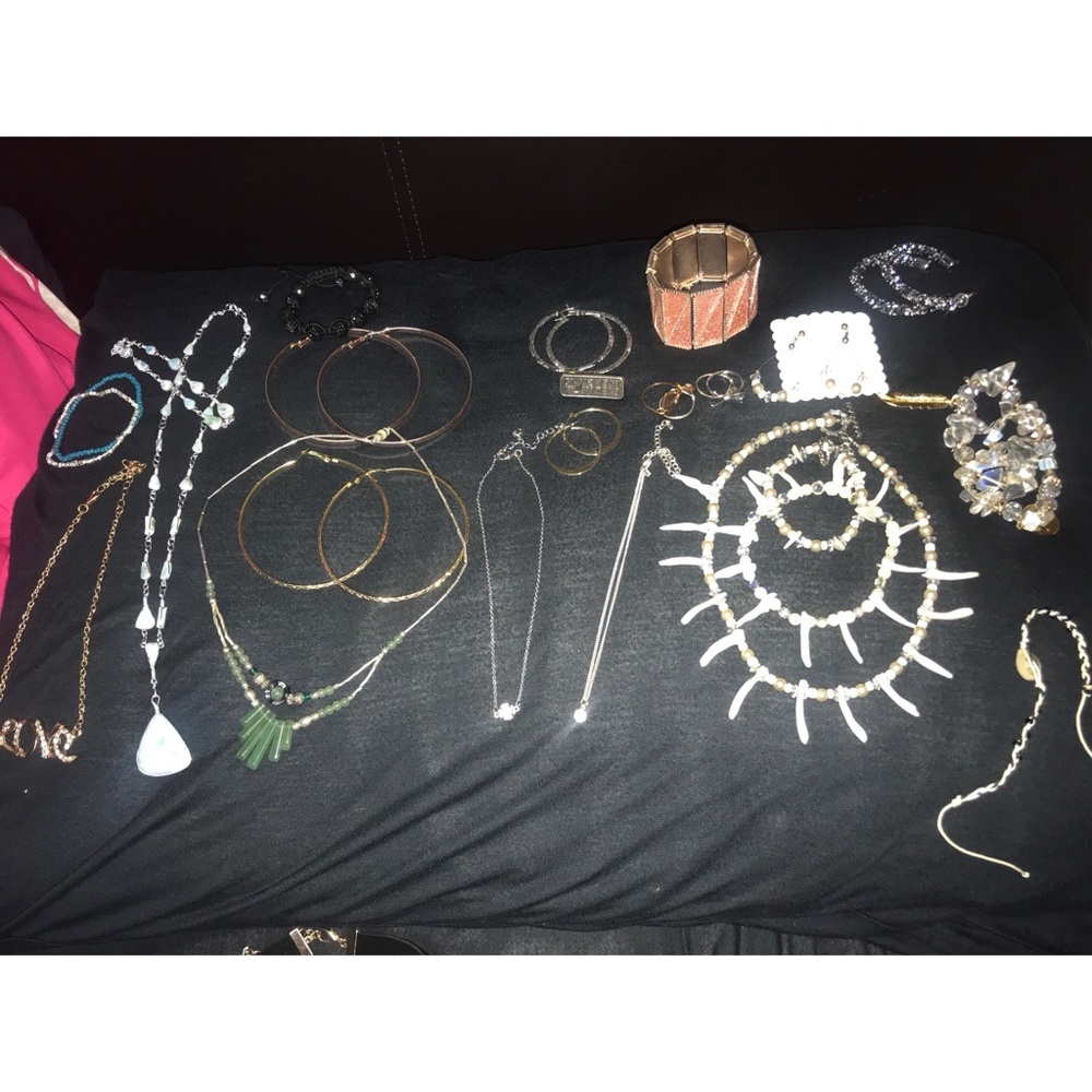 Jewelry bundle - Picture 2 of 8